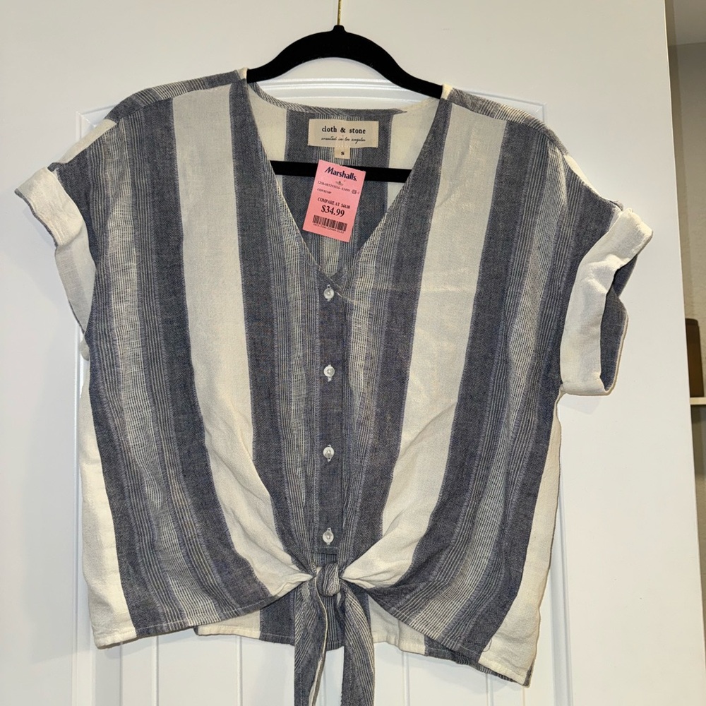 Cloth & Stone Navy Blue and White Button Down Tie Front Cropped Top